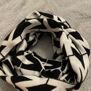 Michael Kors reversable infinity scarf